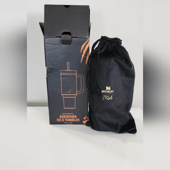 Stanley The Tyla Tyger Quencher H2.0 FlowState Tumbler Exclusive - Picture 3 of 5